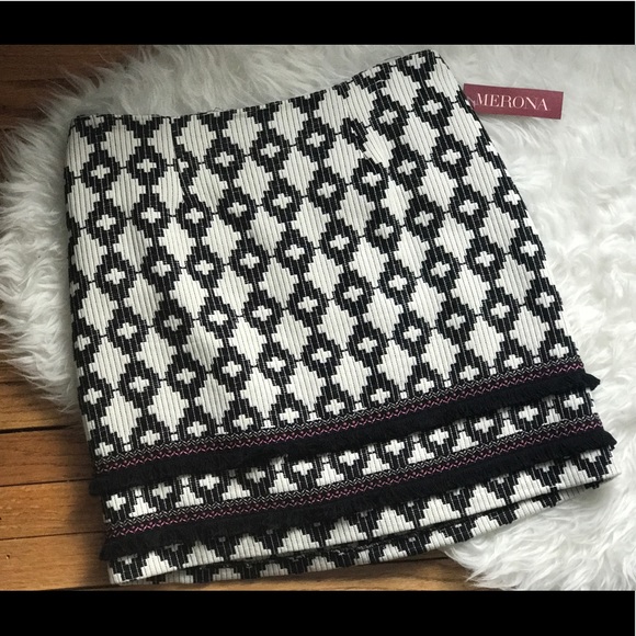 Merona Skirt - Picture 1 of 3